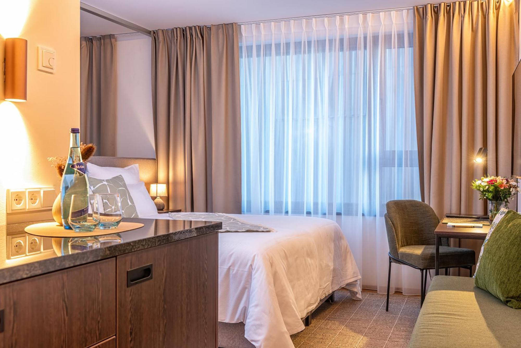 סאלפלדן אם שטיינרן מיר Hotel Das Saal מראה חיצוני תמונה